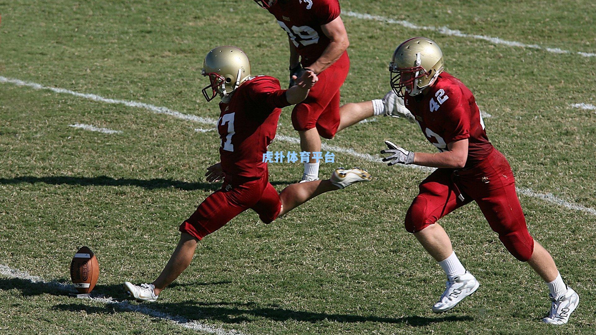 雷霆挑战失败引争议!马尔卡宁强投三分遭华莱士犯规,裁判坚持原判,确实打到了!