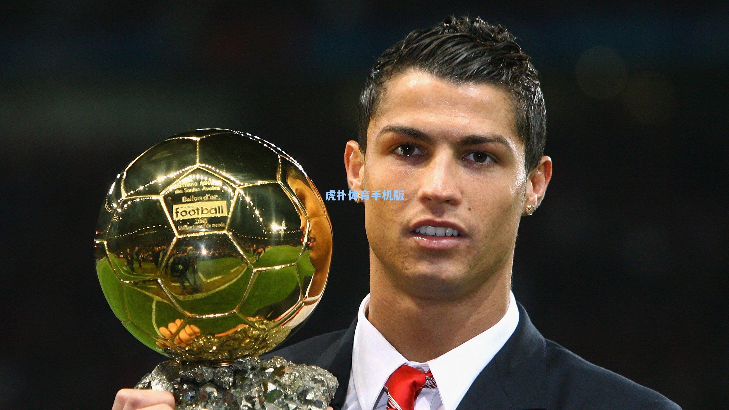 荷兰足协官方确认,小克鲁伊维特伤退国家队,提前返俱乐部疗愈